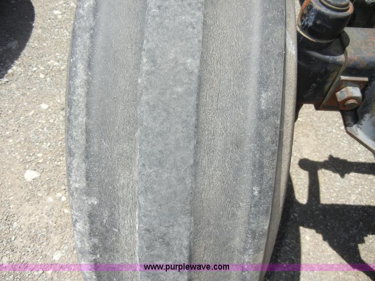 image for item D4125 Allis-Chalmers 7020 tractor