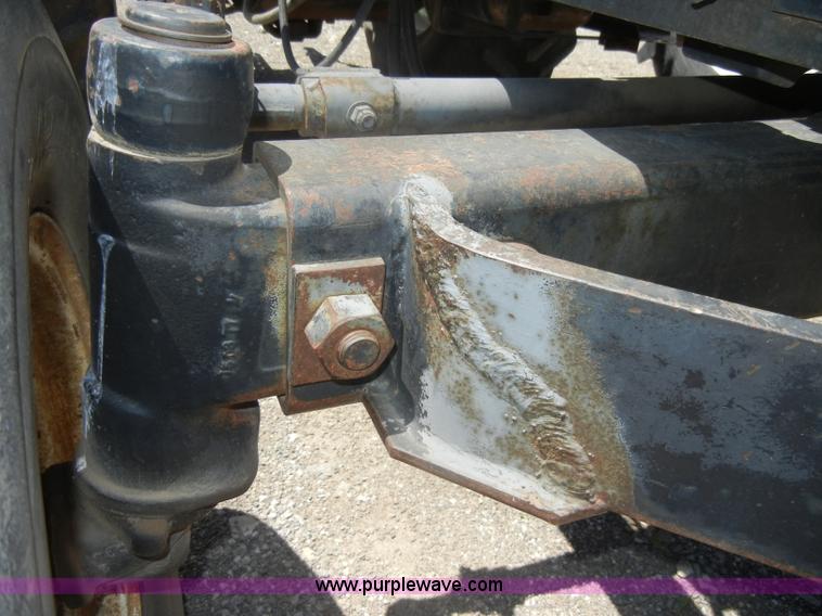 image for item D4125 Allis-Chalmers 7020 tractor