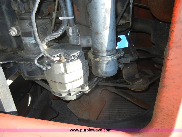 image for item D4125 Allis-Chalmers 7020 tractor