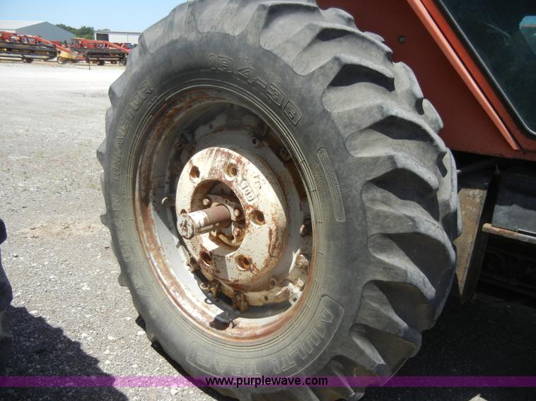 image for item D4125 Allis-Chalmers 7020 tractor