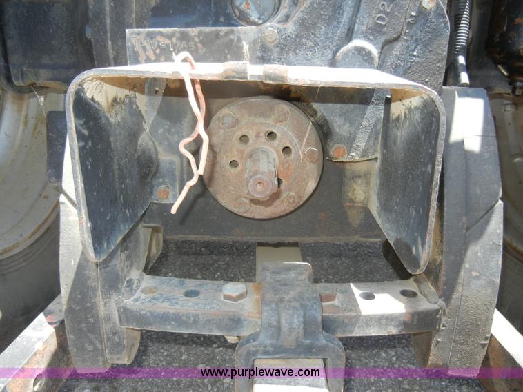 image for item D4125 Allis-Chalmers 7020 tractor