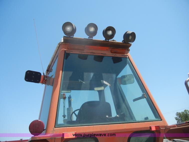 image for item D4125 Allis-Chalmers 7020 tractor