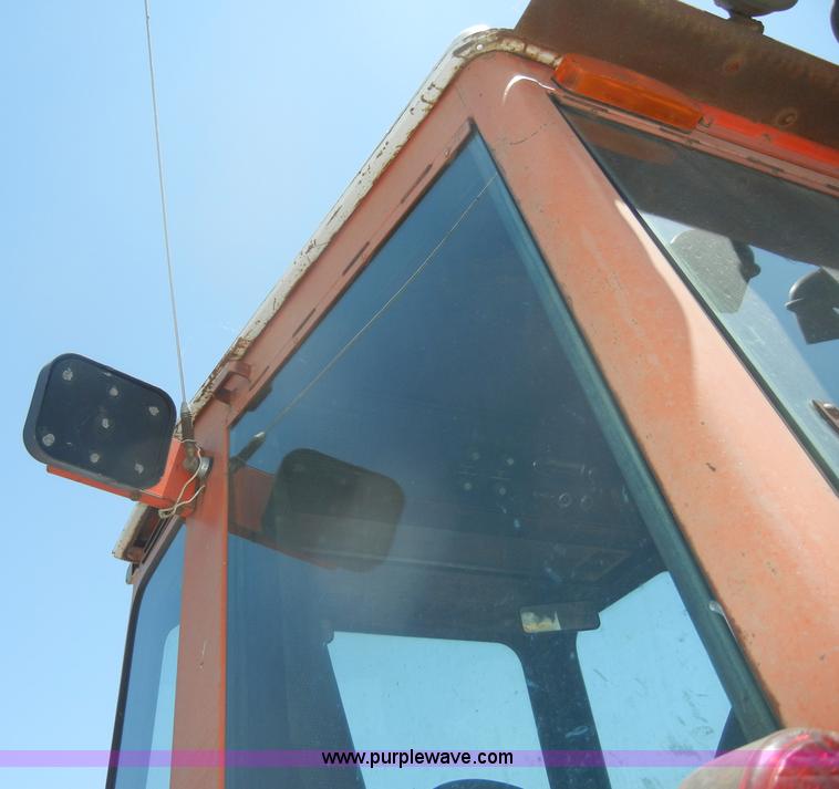 image for item D4125 Allis-Chalmers 7020 tractor