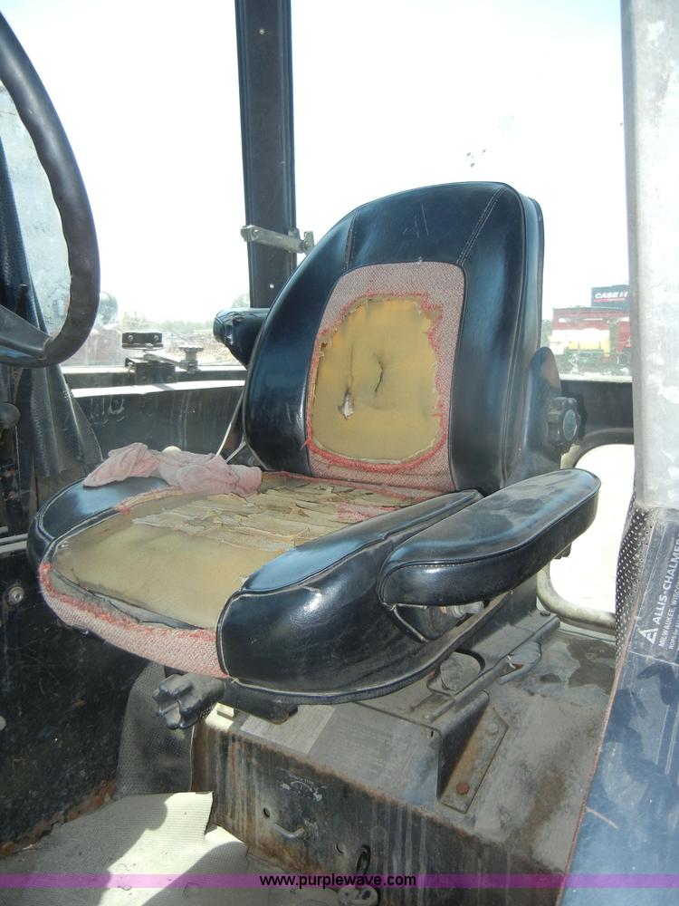 image for item D4125 Allis-Chalmers 7020 tractor