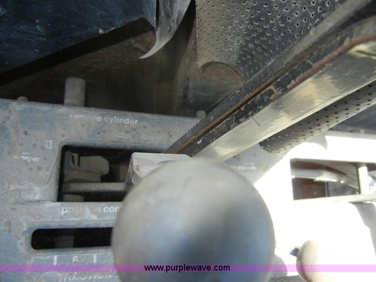 image for item D4125 Allis-Chalmers 7020 tractor