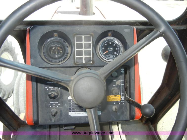 image for item D4125 Allis-Chalmers 7020 tractor