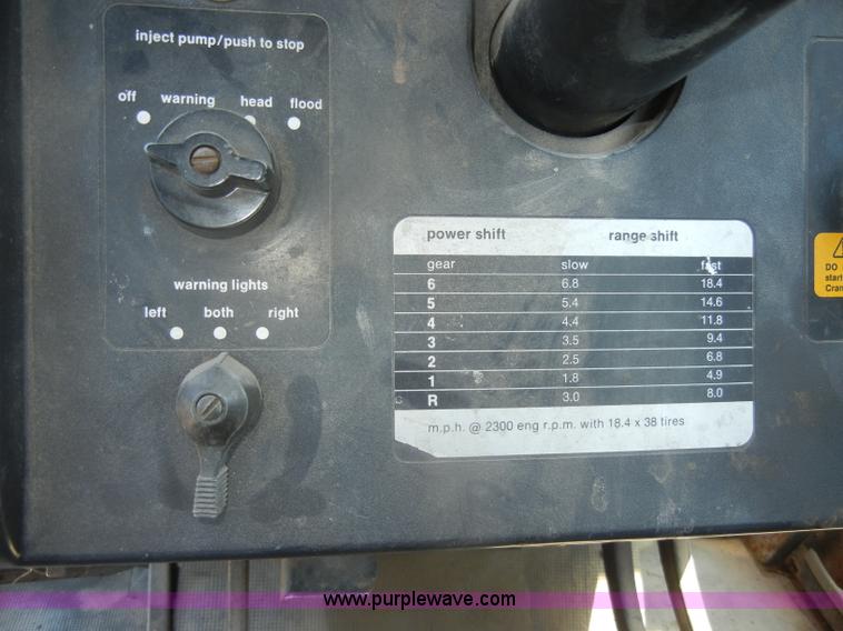 image for item D4125 Allis-Chalmers 7020 tractor