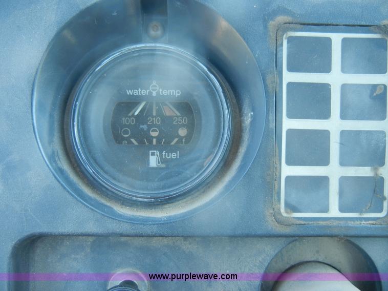 image for item D4125 Allis-Chalmers 7020 tractor