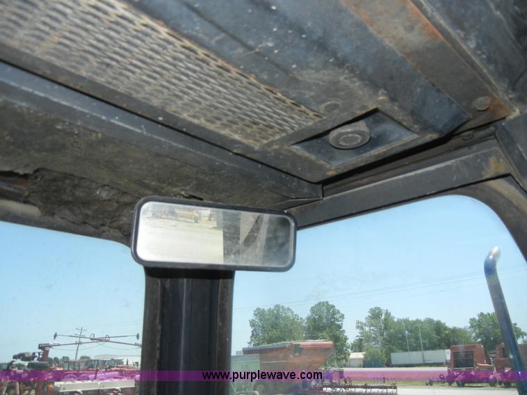 image for item D4125 Allis-Chalmers 7020 tractor