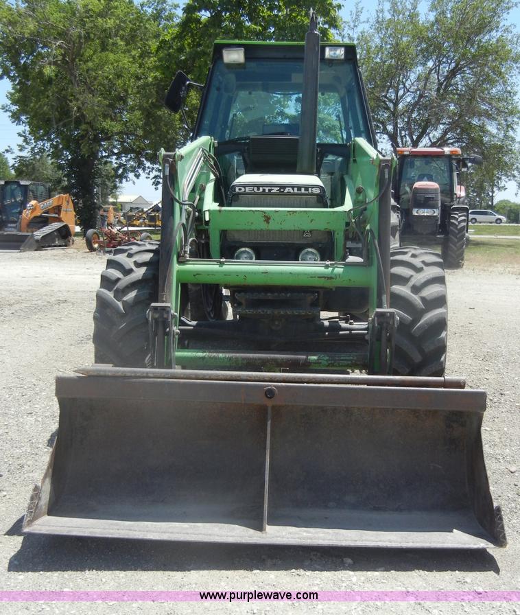 image for item D4126 1986 Deutz Allis 7085 MFWD tractor