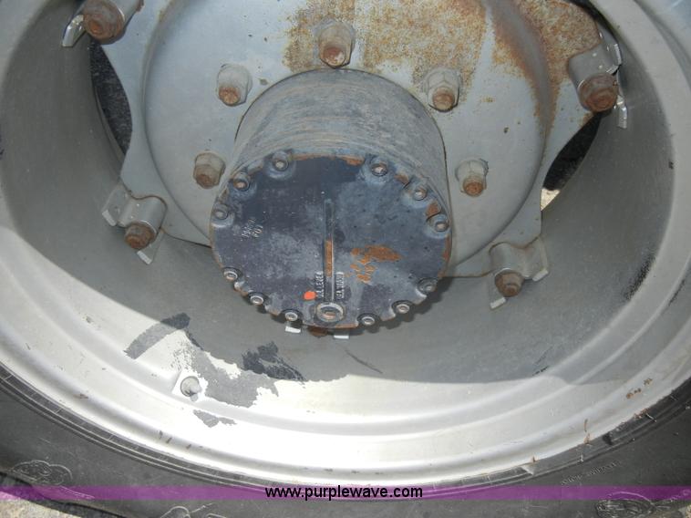 image for item D4126 1986 Deutz Allis 7085 MFWD tractor