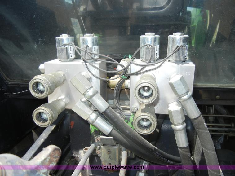 image for item D4126 1986 Deutz Allis 7085 MFWD tractor