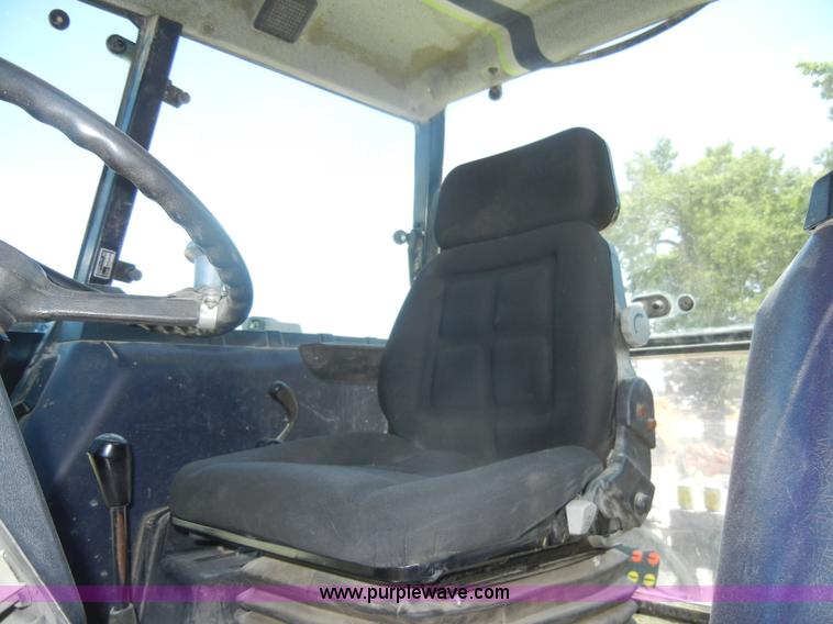 image for item D4126 1986 Deutz Allis 7085 MFWD tractor