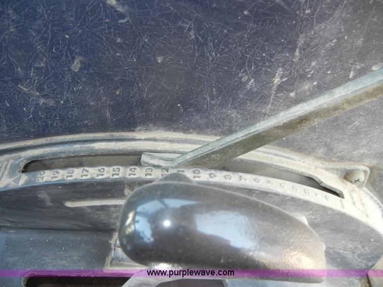 image for item D4126 1986 Deutz Allis 7085 MFWD tractor