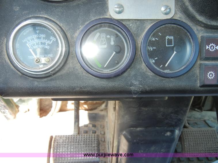 image for item D4126 1986 Deutz Allis 7085 MFWD tractor