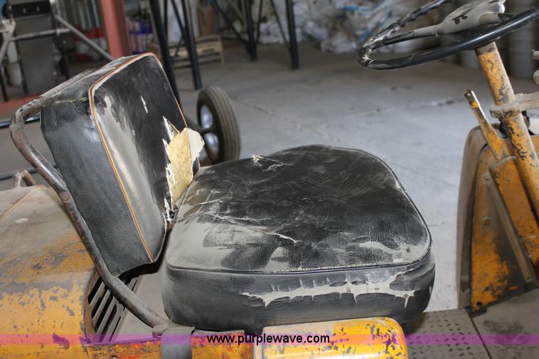 image for item D5088 Allis-Chalmers FT40-24 forklift