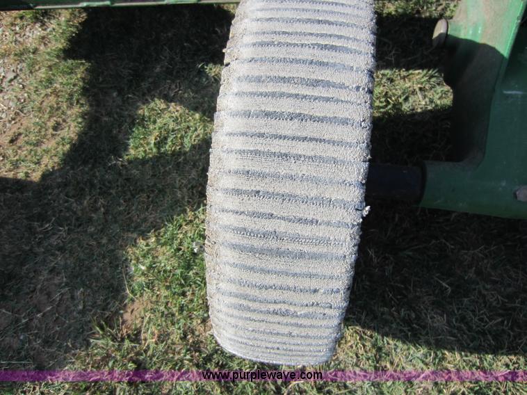 image for item D5583 2004 John Deere HX15 15' batwing mower