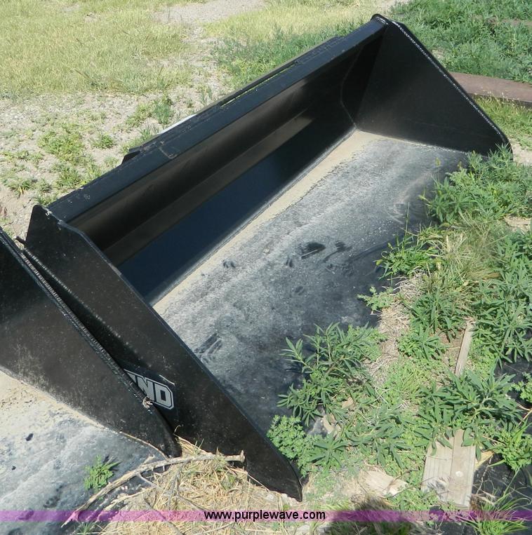 image for item M9845 Cammond 72" smooth edge skid steer bucket