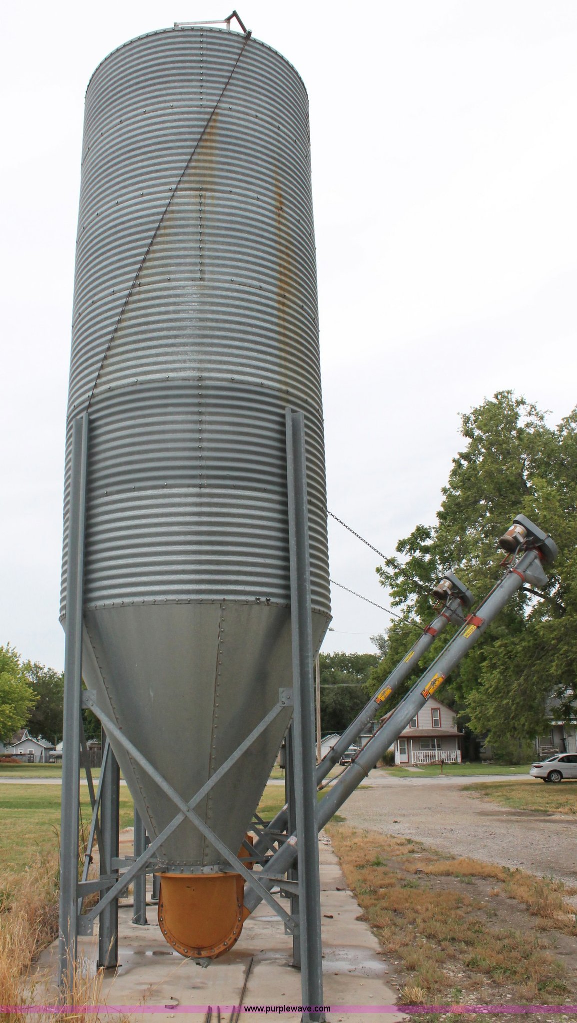 GSI stainless steel bulk feed grain bin in Solomon, KS Item C2554 sold Purple Wave