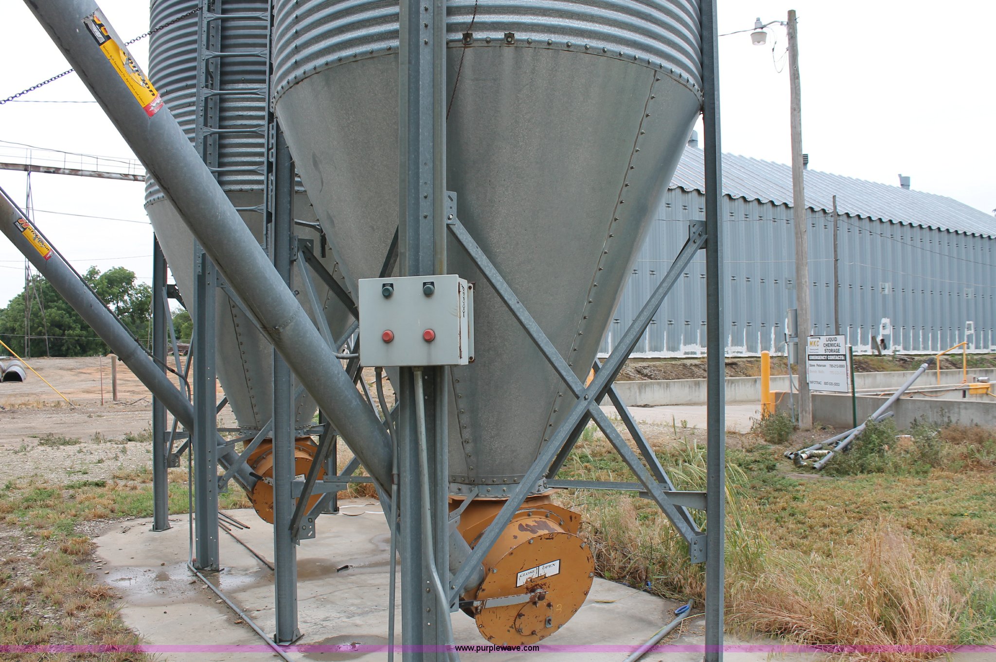 GSI stainless steel bulk feed grain bin in Solomon, KS Item C2555 sold Purple Wave