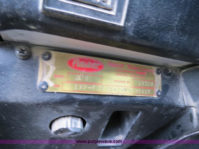 image for item A5346 1998 Peterbilt 378 semi truck