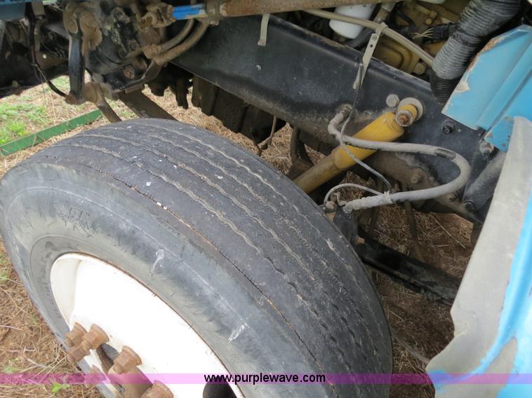 image for item A5346 1998 Peterbilt 378 semi truck