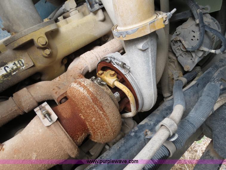 image for item A5346 1998 Peterbilt 378 semi truck