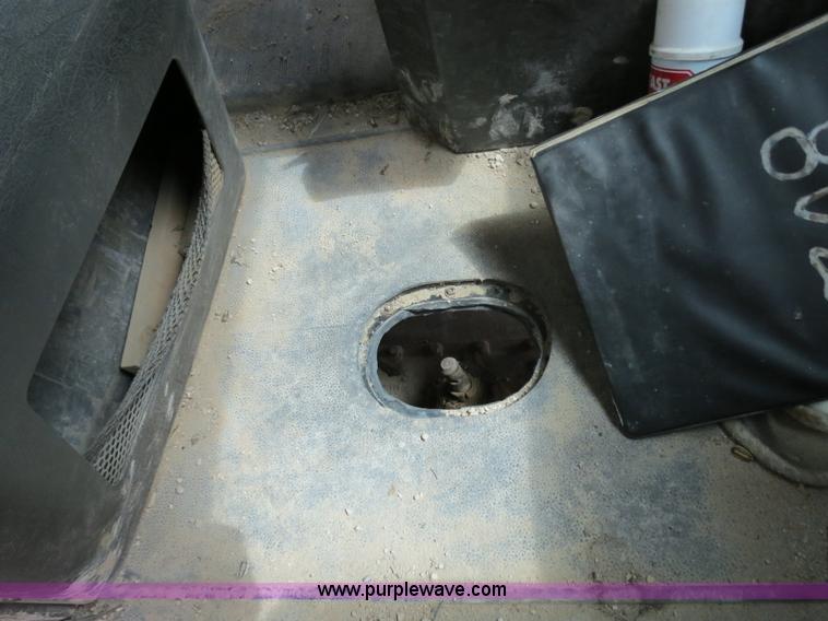 image for item A5348 1998 International 9100 semi truck