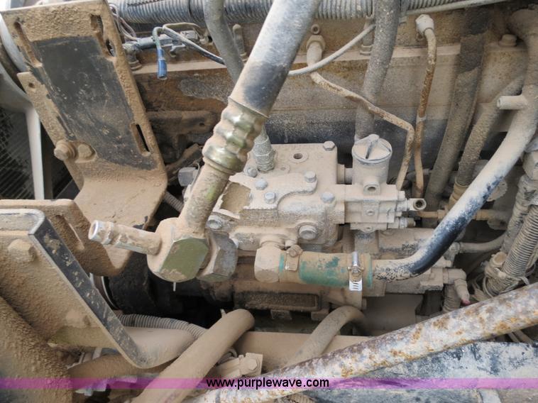 image for item A5348 1998 International 9100 semi truck