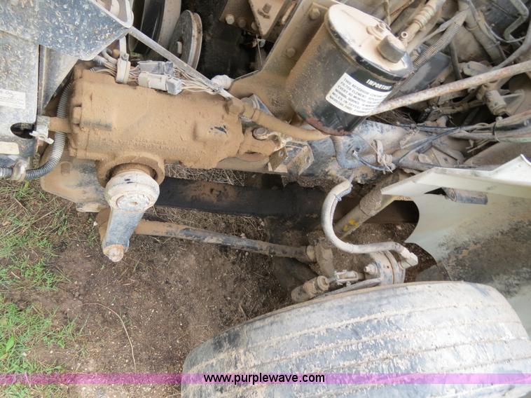 image for item A5348 1998 International 9100 semi truck