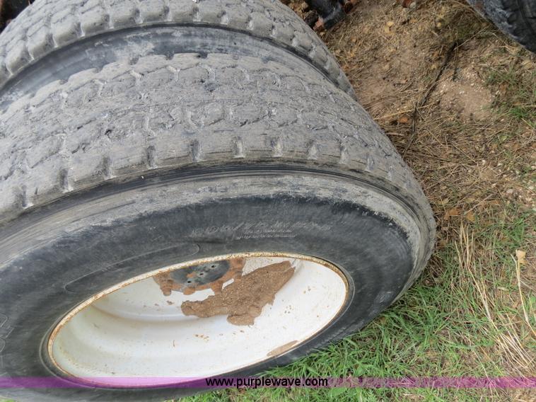 image for item A5348 1998 International 9100 semi truck