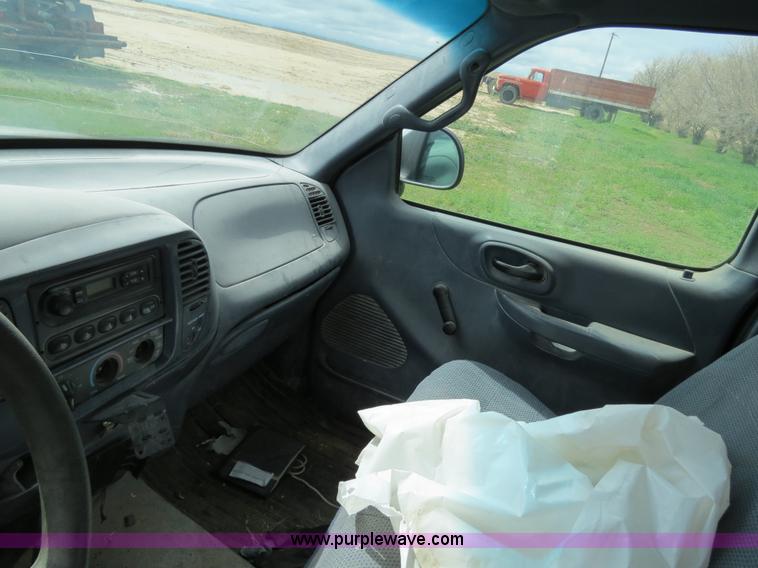 image for item A5351 1999 Ford F150 extended cab pickup truck