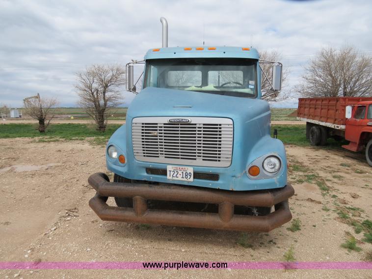 image for item A5353 1997 Freightliner FL112 semi truck