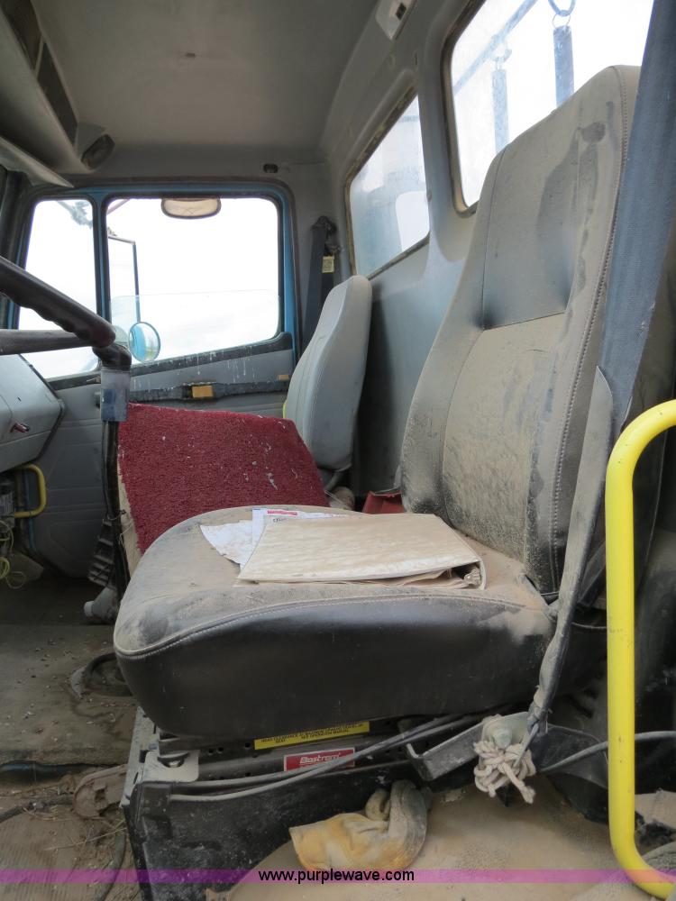 image for item A5353 1997 Freightliner FL112 semi truck