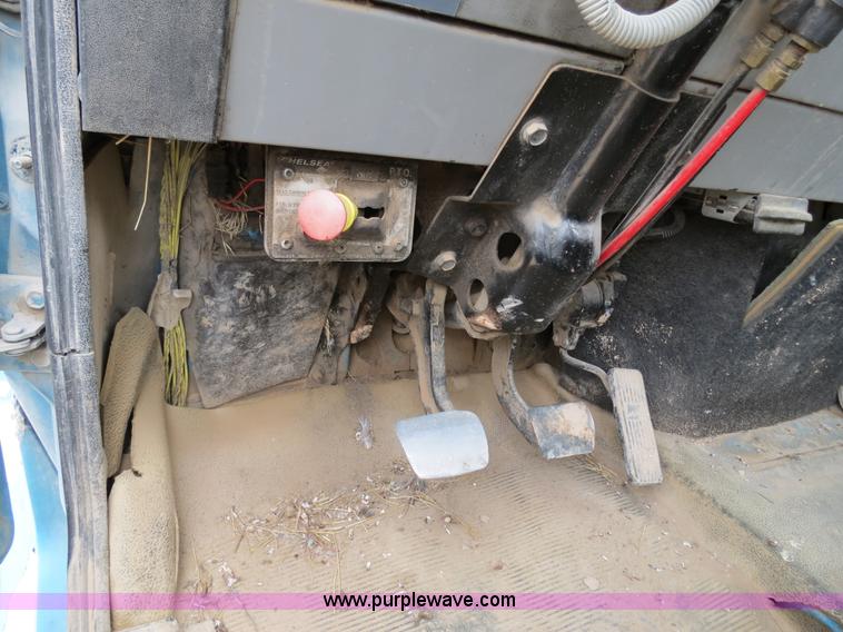 image for item A5353 1997 Freightliner FL112 semi truck