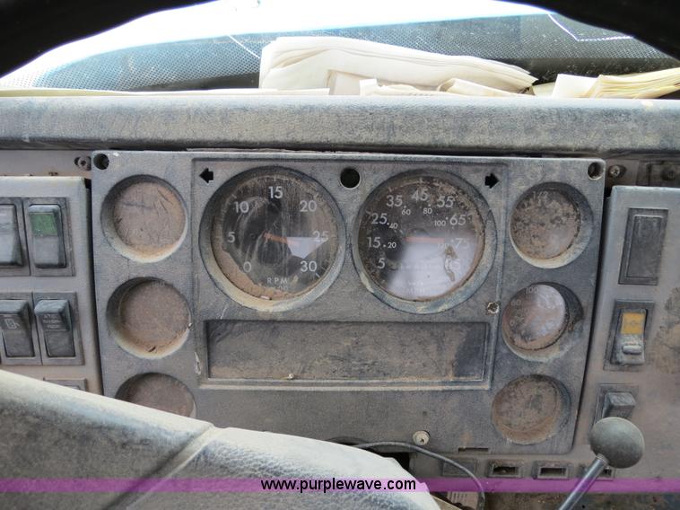 image for item A5353 1997 Freightliner FL112 semi truck