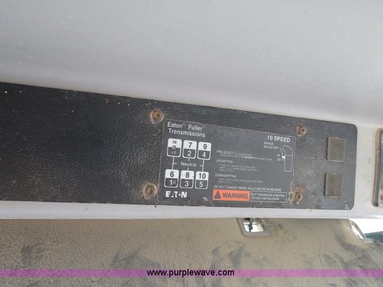 image for item A5353 1997 Freightliner FL112 semi truck