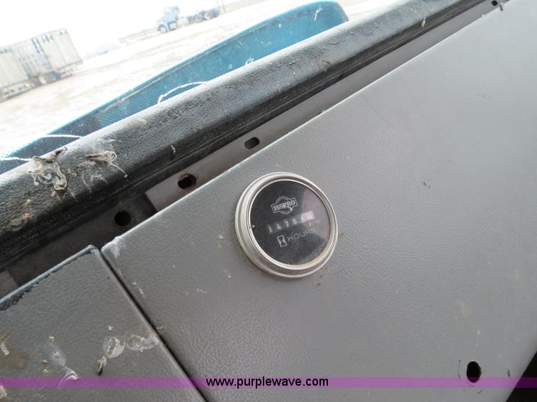 image for item A5353 1997 Freightliner FL112 semi truck