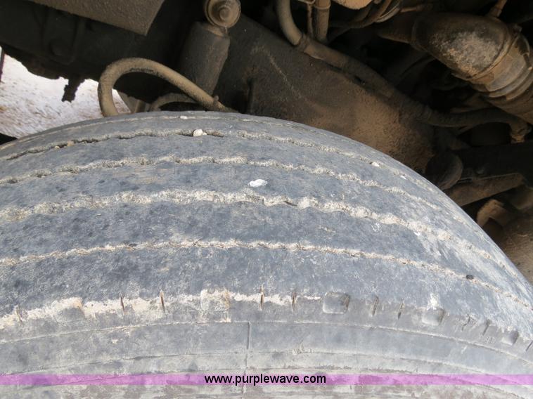 image for item A5353 1997 Freightliner FL112 semi truck