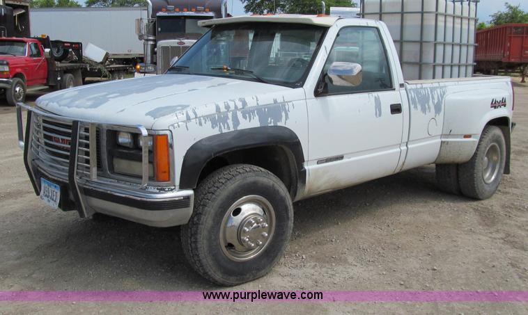 image for item A8322 1989 GMC K3500 pickup truck