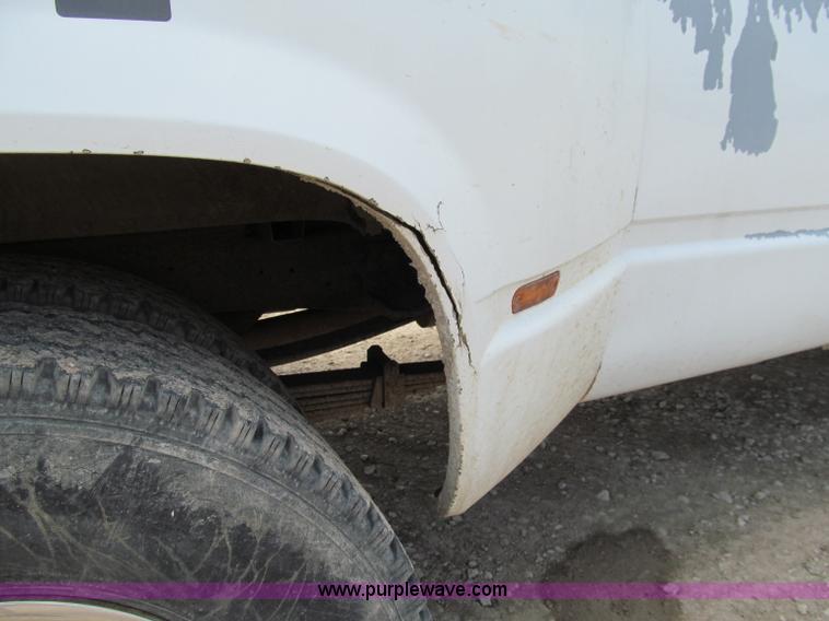 image for item A8322 1989 GMC K3500 pickup truck