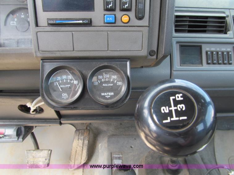 image for item A8322 1989 GMC K3500 pickup truck