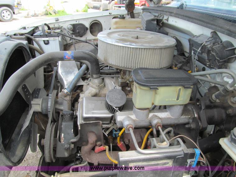 image for item A8322 1989 GMC K3500 pickup truck