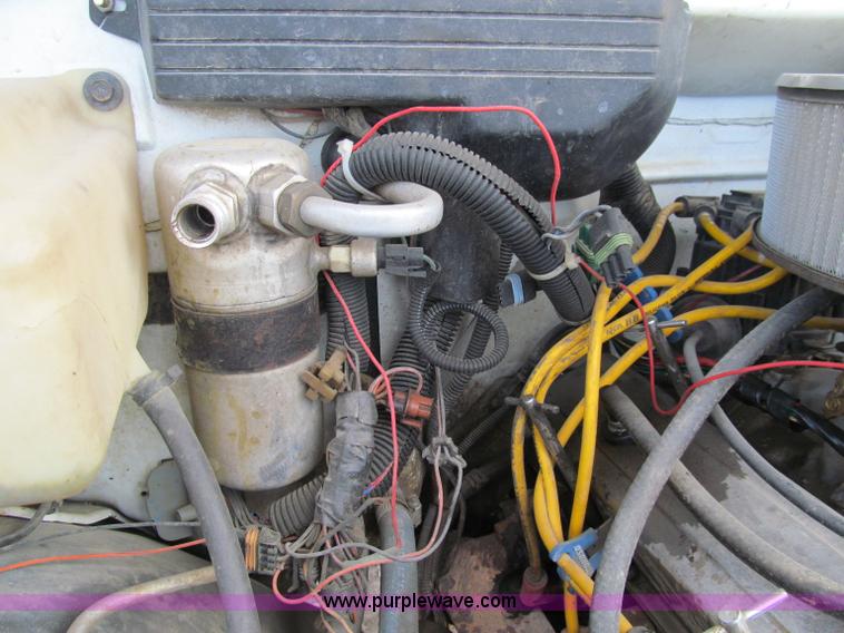 image for item A8322 1989 GMC K3500 pickup truck
