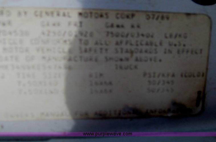 image for item A8322 1989 GMC K3500 pickup truck