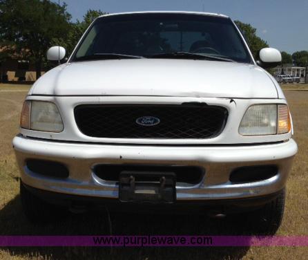 image for item B1339 1998 Ford F150 extended cab pickup truck