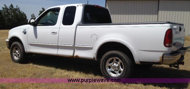 image for item B1339 1998 Ford F150 extended cab pickup truck