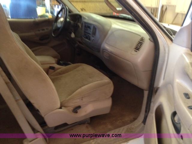 image for item B1339 1998 Ford F150 extended cab pickup truck