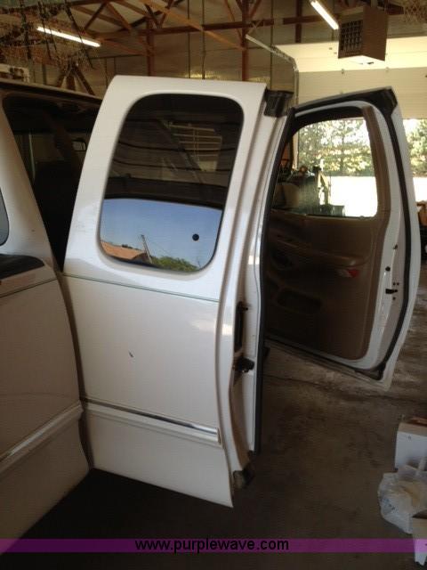 image for item B1339 1998 Ford F150 extended cab pickup truck