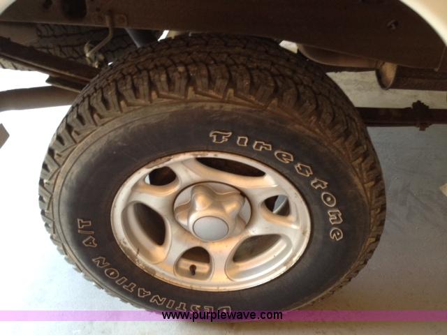 image for item B1339 1998 Ford F150 extended cab pickup truck